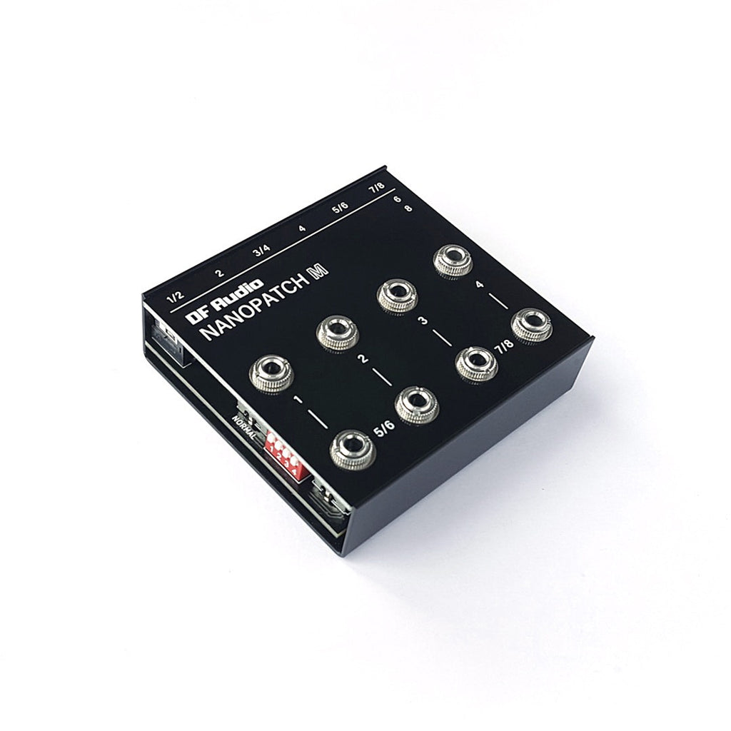 Patchbay DF Audio Nanopatch M, vista oblíqua