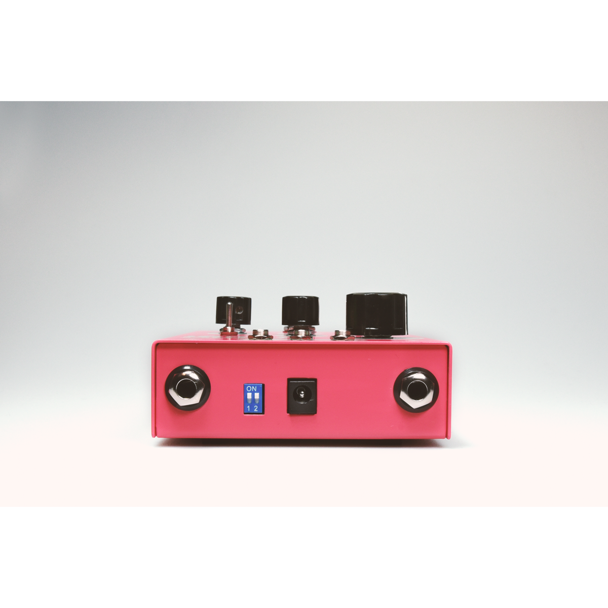 Pedal Dreadbox Komorebi, painel traseiro