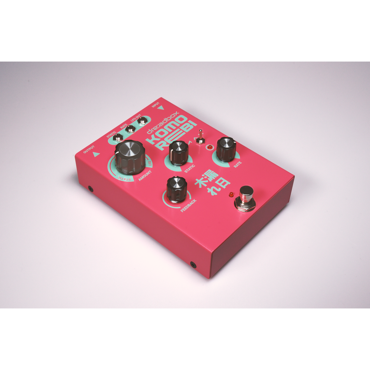 Pedal de chorus e flanger Dreadbox Komorebi, vista oblíqua pela esquerda