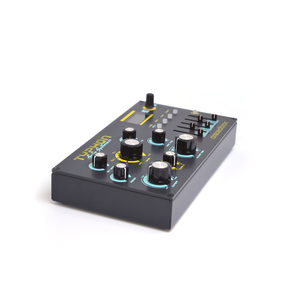 Sintetizador analógico Dreadbox Typhon, vista lateral esquerda